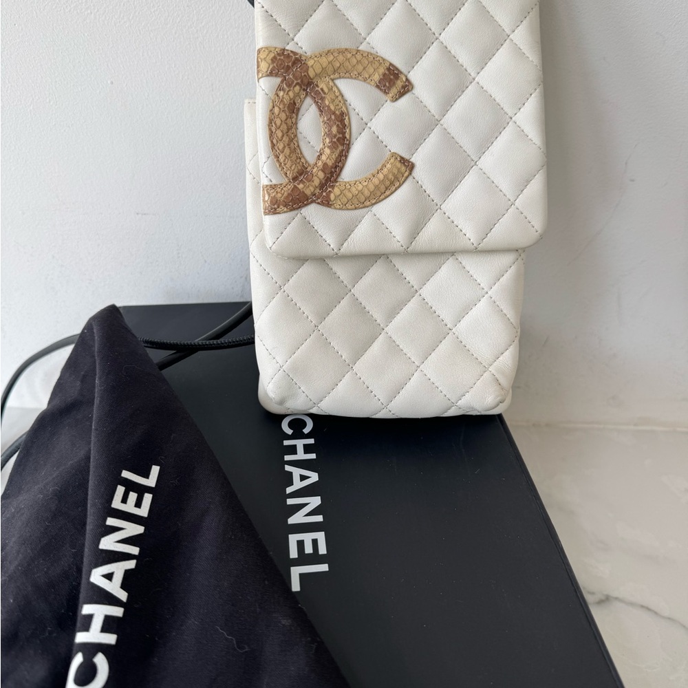 Chanel
Ligne Cambon Phone Crossbody Bag box and dustbag vintage - Picture 5 of 16